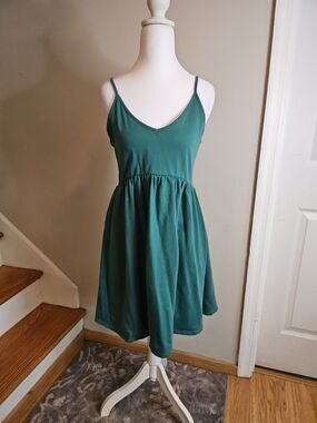 Wild Fable Emerald Green Midi Sundress with Round Neckline Size Small